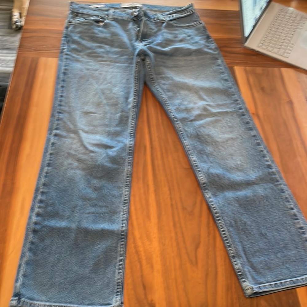 Hollister Classic Fit Jeans